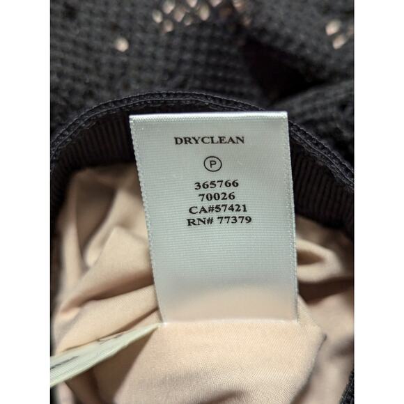 NWT! ANN TAYLOR PETITE! BLACK MACRAME LACE OVER NUDE TAN FLARED MINI SKIRT!SZ 0P - Picture 6 of 7